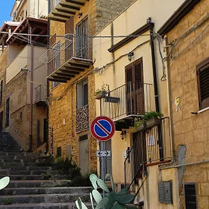 A Due Passi Dal Centro Sweet Maison d'hôtes Agrigente